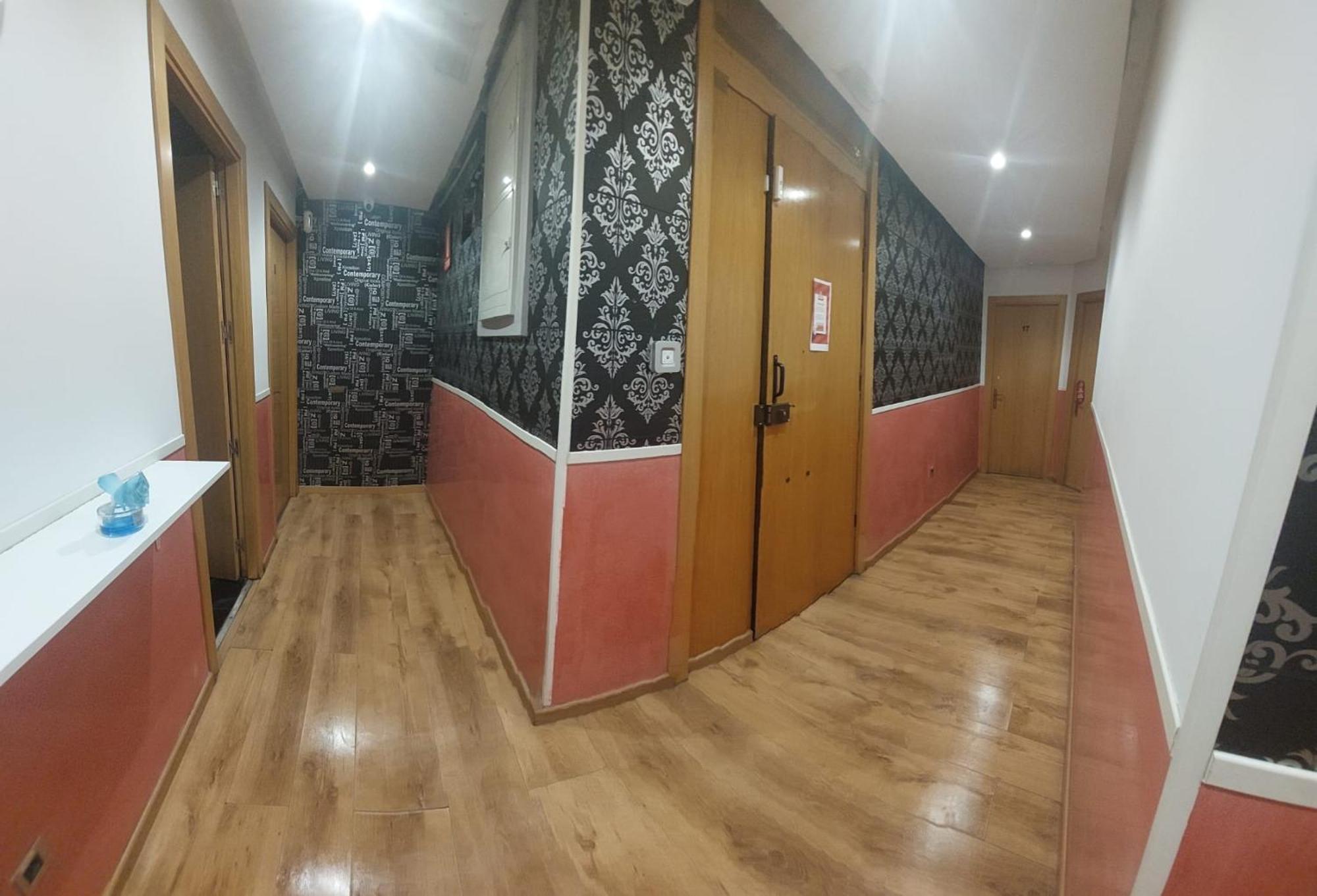 Hostal Noviciado Madri Exterior foto