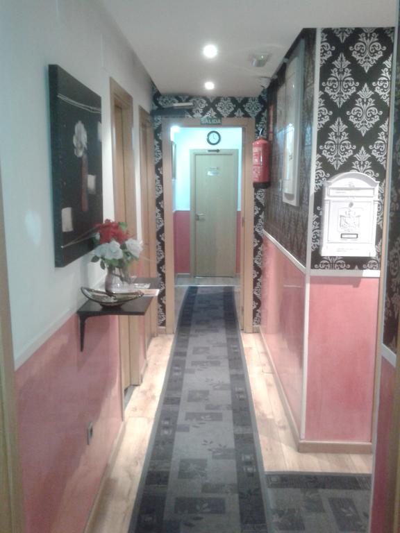 Hostal Noviciado Madri Exterior foto